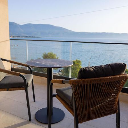 Tris3 Hotel Radhimë Екстериор снимка